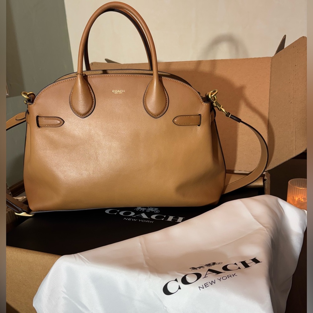 Coach Honey Empire Carry all 40 Leather Women's Bag